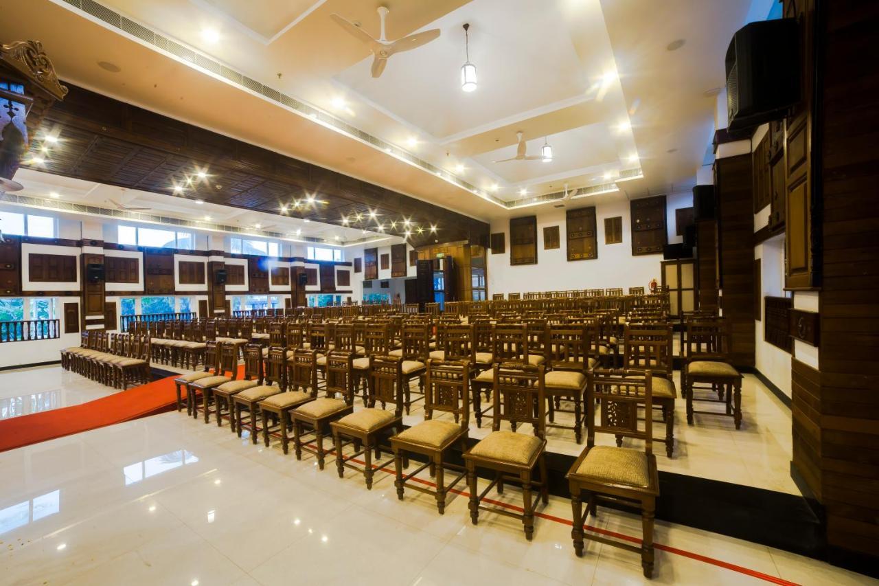 Hotel Guruvayur Darshan Exterior foto