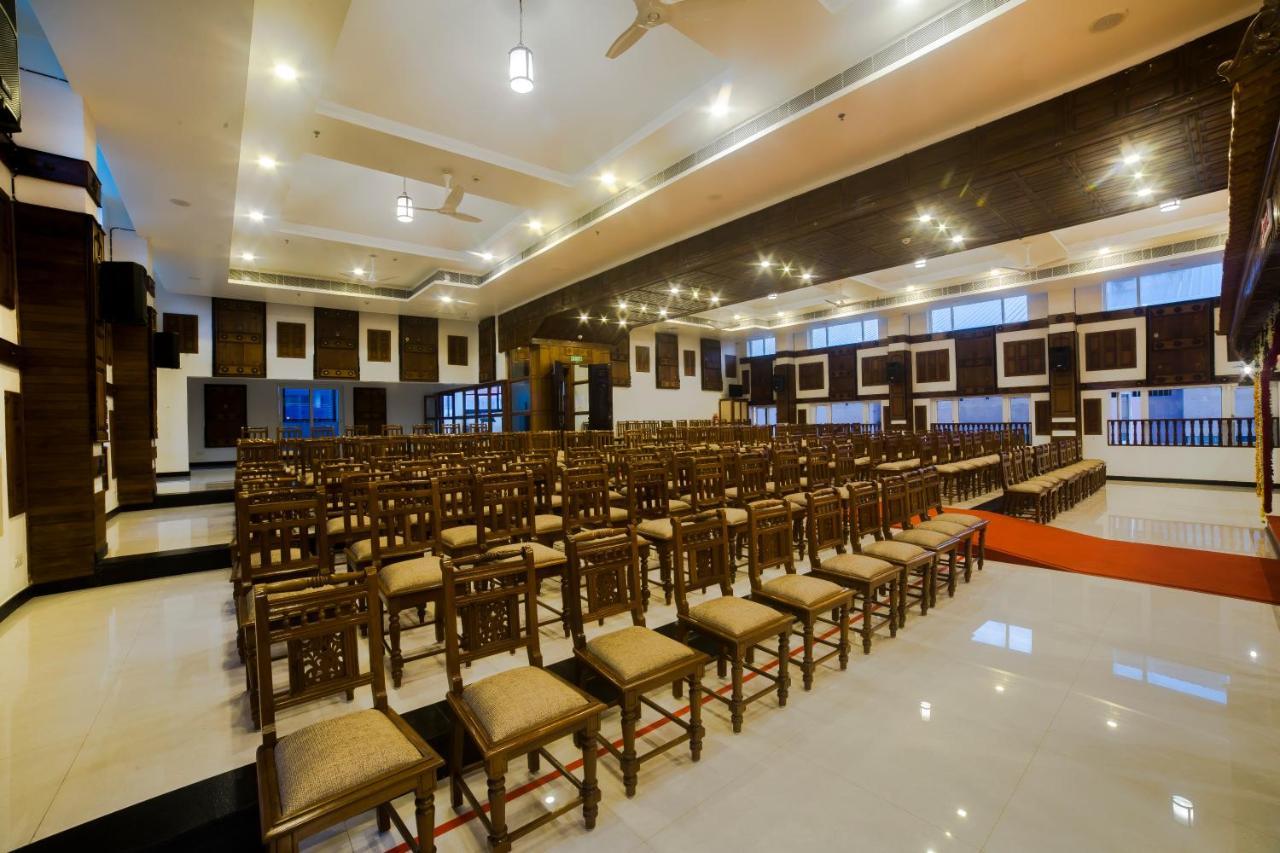 Hotel Guruvayur Darshan Exterior foto